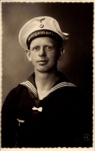 Photo: Ak, sailor of the Kriegsmarine in uniform, portrait