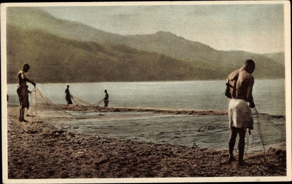 Postcard Malawi, fisherman from the Wakesi people at the northern end of Lake Nyasa