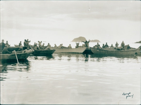 Photo Burin Newfoundland, fishing boats, fishing with metal lures