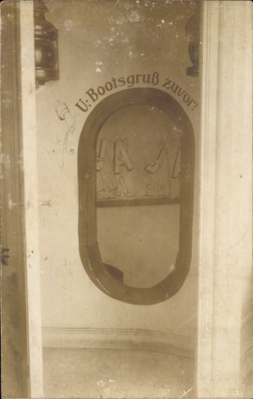 Photo: Submarine greeting before! Ship's hatch