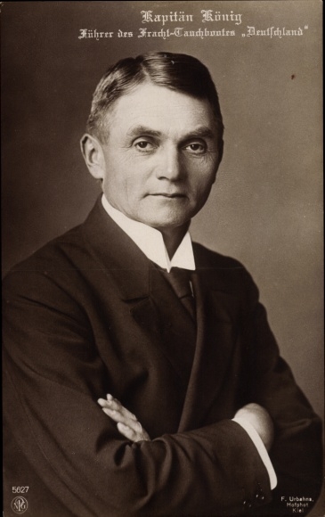 Postcard Captain Paul König, leader of the cargo submersible Germany, portrait, NPG 5627