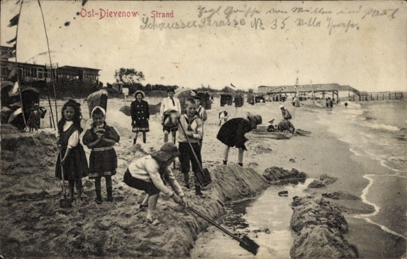 Postcard Dziwnów Baltic Sea resort Dievenow Pomerania, beach life