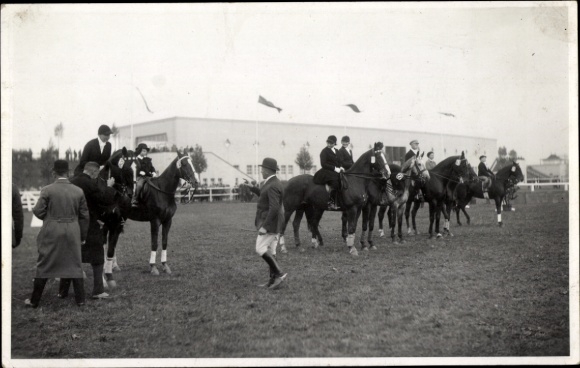 Photo Postcard horse show, show jumping, rider