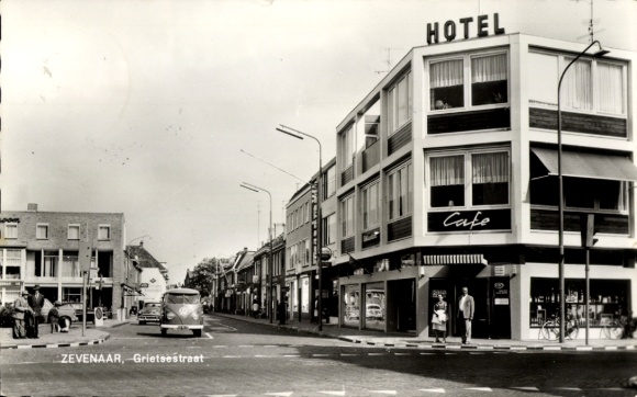 Postcard Zevenaar Gelderland Netherlands, ZEVENAAR, Grietsestraat, HOTEL, Cafe, street view