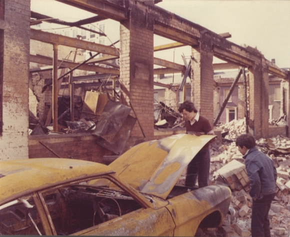 Original photo by Hans-Joachim Spremberg, young people playing in Belfast, around 1977
