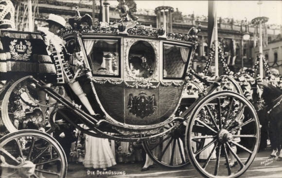 Crown Princess Cecilie of Prussia in the carriage, The Greeting, RPH