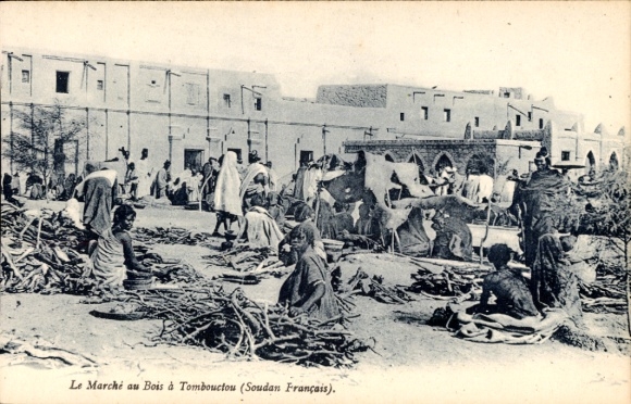 Postcard Timbuktu Tombouctou Mali, market with people, stacks of wood, Soudan Français