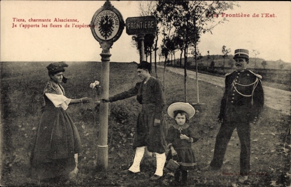 CPA Frontière de l'Est, Tiens, charming Alsacienne
