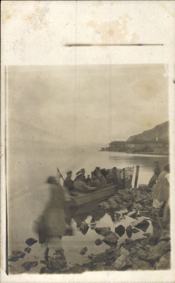 Photo Postcard Macedonia WWI, Austrian motorboat, crossing with German officers