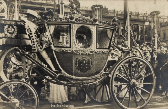 Crown Princess Cecilie of Prussia in the carriage, The Greeting, RPH