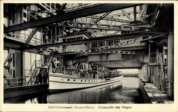 Postcard Niederfinow in Brandenburg, ship lift, trough, salon motor ship Kreuz As, passengers