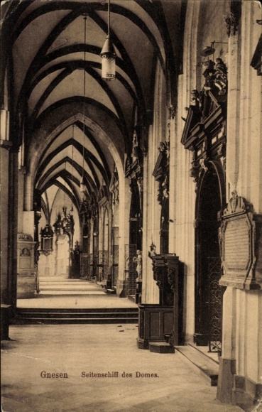Postcard Gniezno Gnesen Posen, side aisle of the cathedral, architecture,
