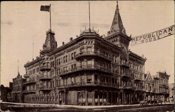 Postcard Milwaukee Wisconsin USA, Republican House