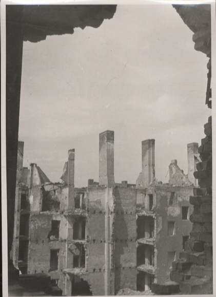 Original photo Berlin Prenzlauer Berg, ruins of houses in Wehlauer Straße, around 1945/46