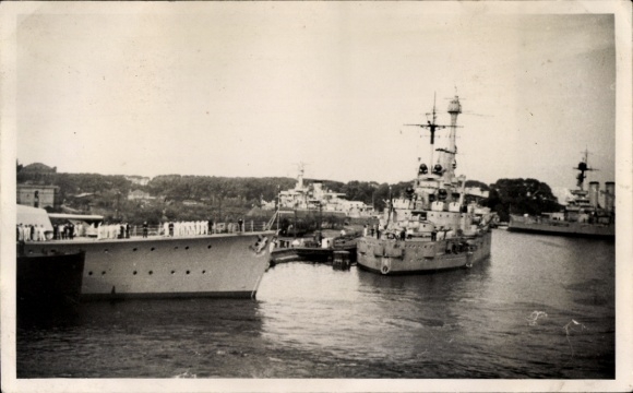 Photo Postcard harbor, warships