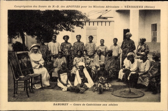 Postcard Dahomey Benin, Cours de Catéchisme aux adults, African women, sister