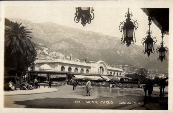 Monte Carlo Monaco, Café de Paris, street scene, lanterns, passers-by