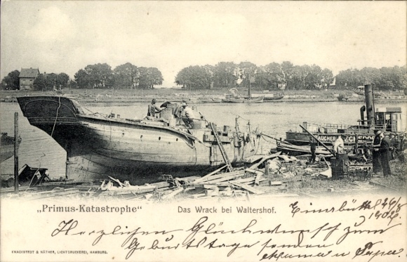 Postcard Hamburg Waltershof, Primus disaster, the wreck on the shore