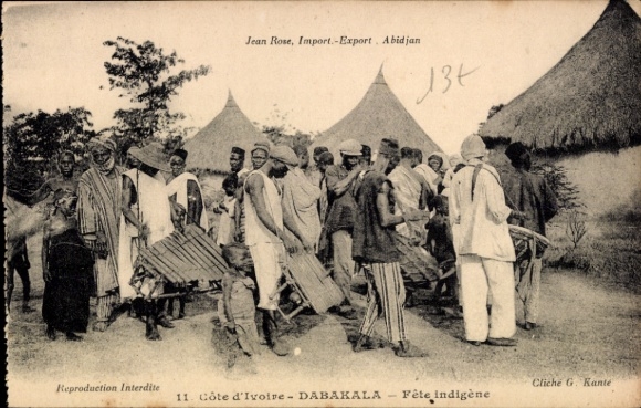 Postcard Dabakala Ivory Coast, residential houses, locals