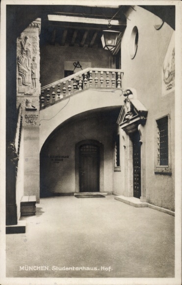 Postcard Munich, Student House, Courtyard