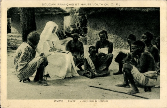 Postcard Ségou Mali, enseignement du catechisme