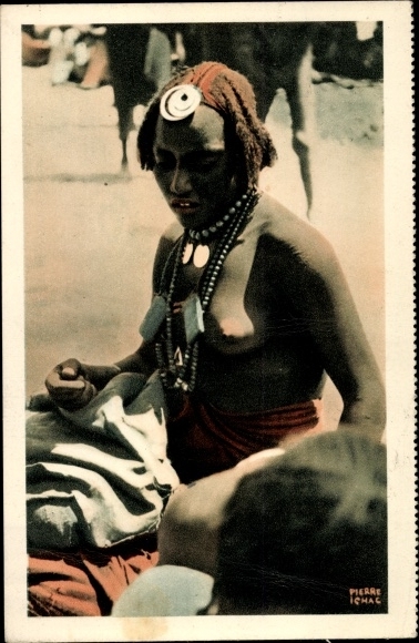 Postcard Woman Baguirmienne Tschad AEF, Navigation Companies Cyprien Fabre and Fraissinet