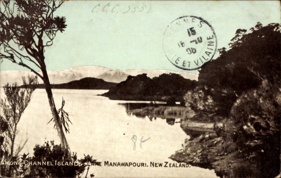 Lake Manapouri in New Zealand, view of the Channel Islands
