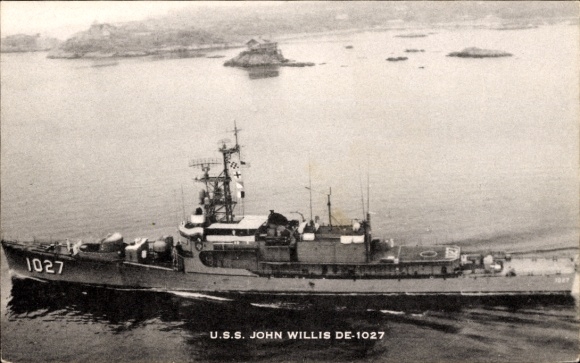 Postcard American warship USS John Willis DE-1027