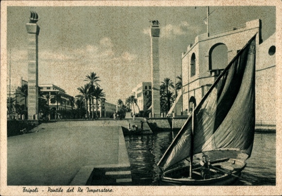 Postcard Tripoli Tripoli Libya, boat on water, palm trees, columns, buildings, black and white photo