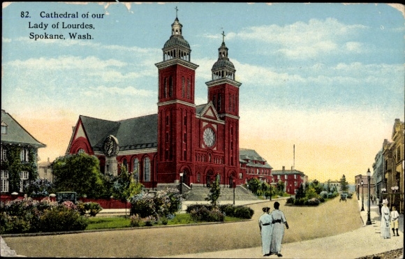 Postcard Spokane Washington USA, Lourdes Cathedral, two towers, street, people