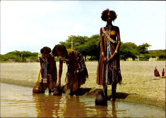 Postcard Sidamo, Oromo women on the lakeshore