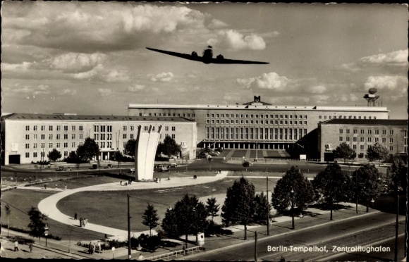 Berlin Tempelhof Airport, Airlift Memorial, Airport, Airplane