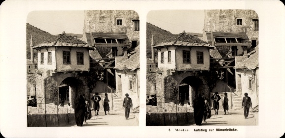 Stereo photo of Mostar, Bosnia and Herzegovina, ascent to the Roman bridge