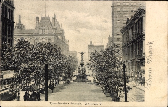 Cincinnati, Ohio, USA, Tyler-Davidson Fountain, trees, street view