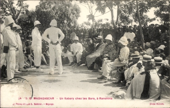 Postcard Ranohina Madagascar, Un Kabary chez les Bara