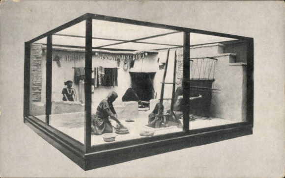 PC Chicago Illinois USA, Field Museum of Natural History, Interior of House, Hopi