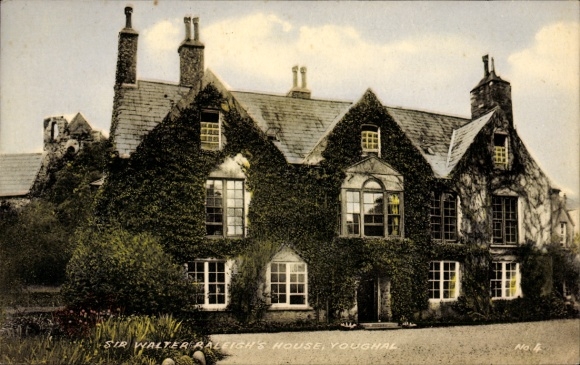 Postcard Youghal Co. Cork Ireland, house of Sir Walter Raleigh, green plants, architecture