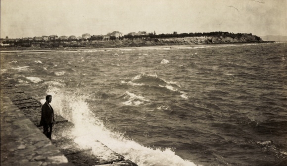 Postcard town view, view from a distance, shore area