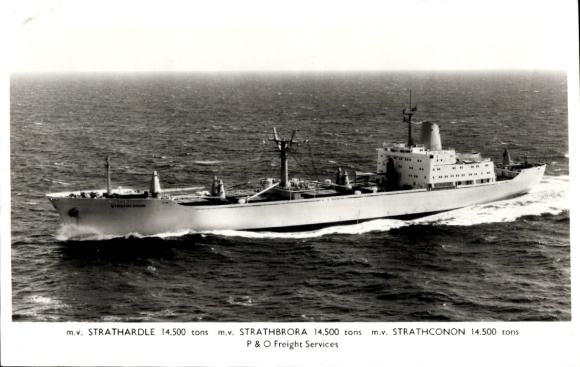 Postcard cargo ship MV Strathardle, Strathbrora, Strathconon, P&O