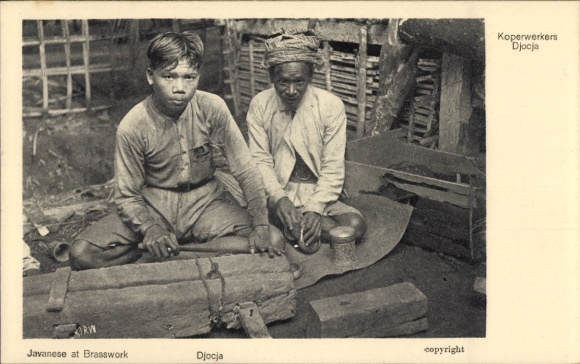 Postcard Yogyakarta Djokja Java Indonesia, Koperwerkers