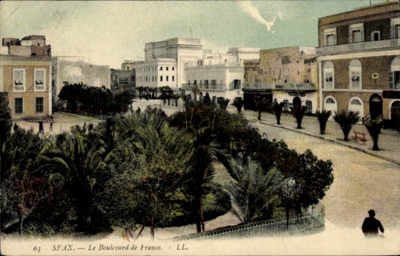 Postcard Sfax Tunisia, Le Boulevard de France, park