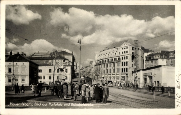 Plauen in Vogtland, Postplatz, Bahnhofstraße, crowd of people, tram