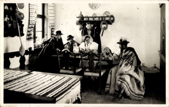 Hungarian peasants, folk costumes from Kiskunhalas