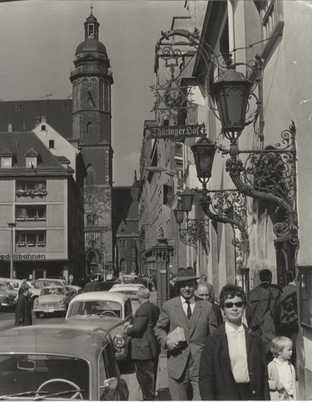 Original photo by Hans-Joachim Spremberg, everyday life in an East German city, around 1965