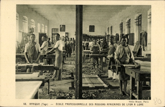 Postcard Lome Togo, school, students, lessons, crafts, Ecole Professionnelle