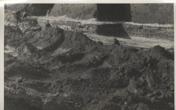 Original photo Berlin Lichtenberg, site of the Klingenberg thermal power station, around 1946, 12x17 cm