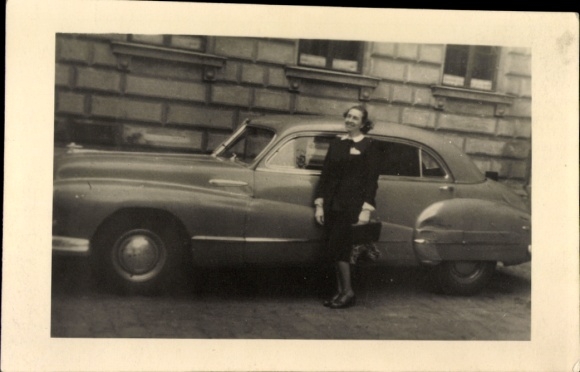 Photo Postcard woman at car