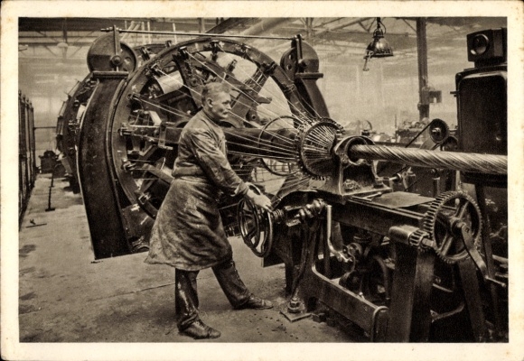 Postcard Berlin Spandau Siemensstadt, Siemens cable factory, cable armoring machine
