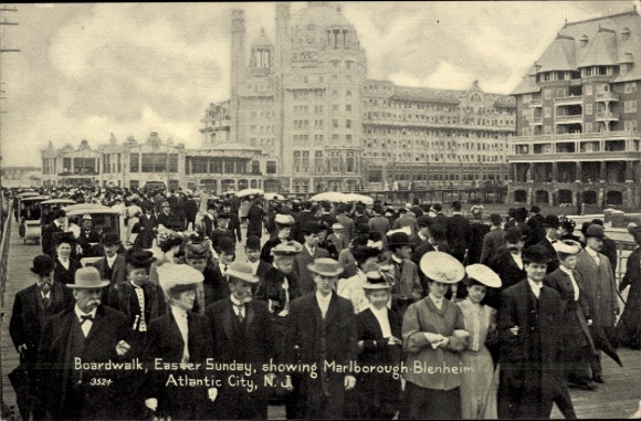 Postcard Atlantic City New Jersey USA, crowd, Easter Sunday, Boardwalk, Marlborough Blenheim, At