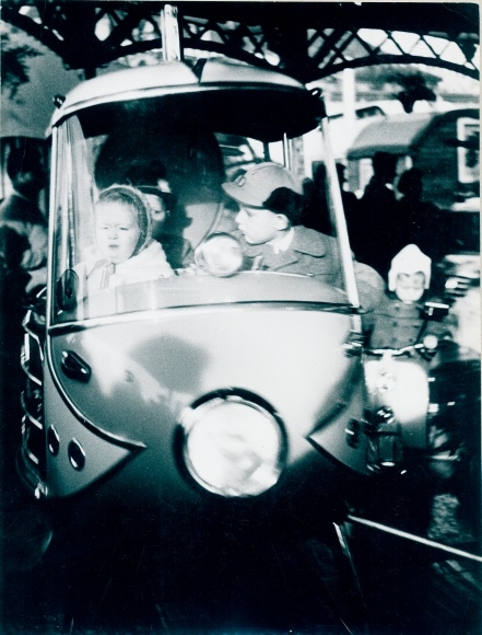 Photo Are you sick darling?, Children on a carousel